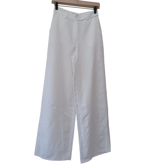 Boohoo Wide Leg Button Detail Trouser Color: Cream, Size 10 - Picture 5 of 7